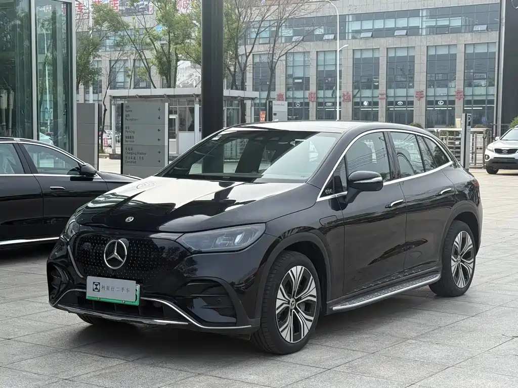Mercedes-Benz EQE SUV 2025