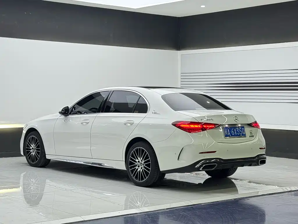 Mercedes-Benz C-Class 2023 — фото 6