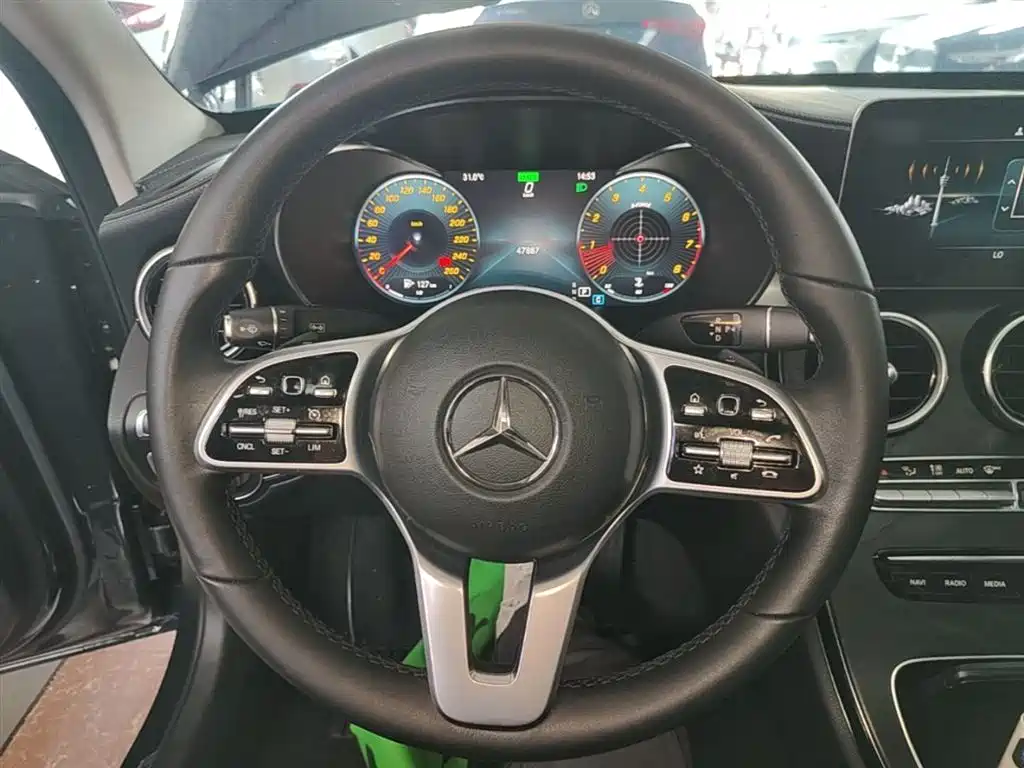 Mercedes-Benz C-Class 2019 — фото 11