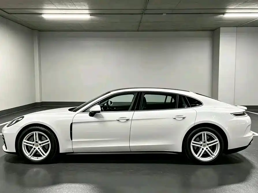 Porsche Panamera 2025 — фото 2