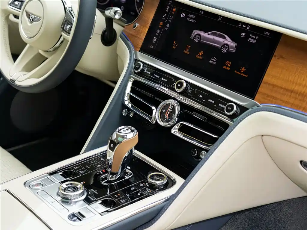 Bentley Flying Spur PHEV 2023 — фото 18