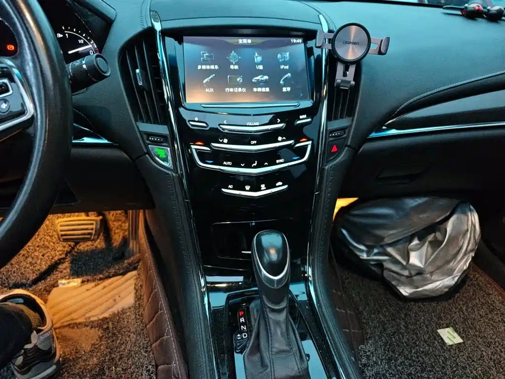 Cadillac ATS-L 2018 — фото 10
