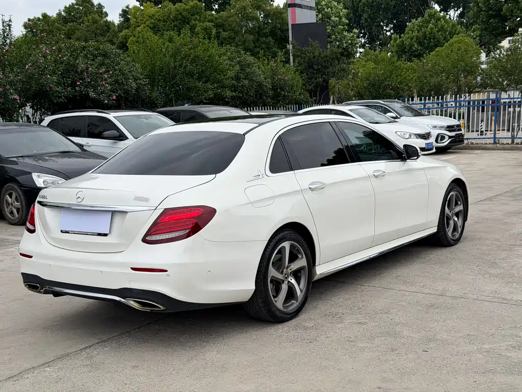 Mercedes-Benz E-Class 2018 — фото 7