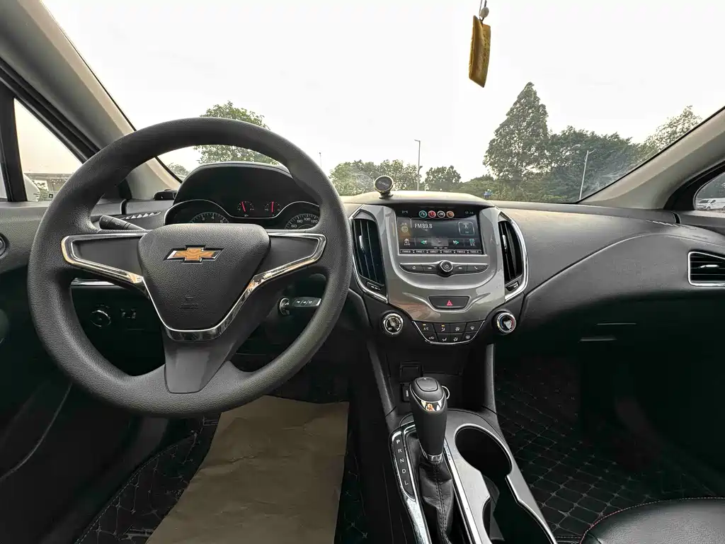 Chevrolet Cruze 2017 — фото 10