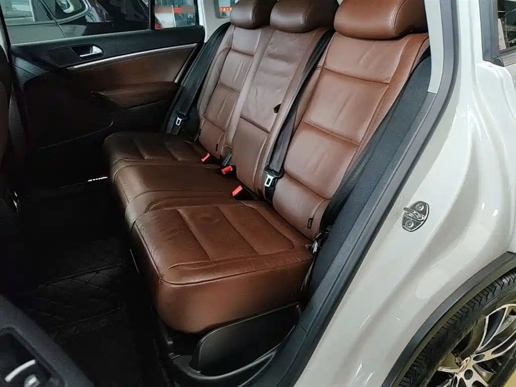 Volkswagen Tiguan 2016 — фото 17