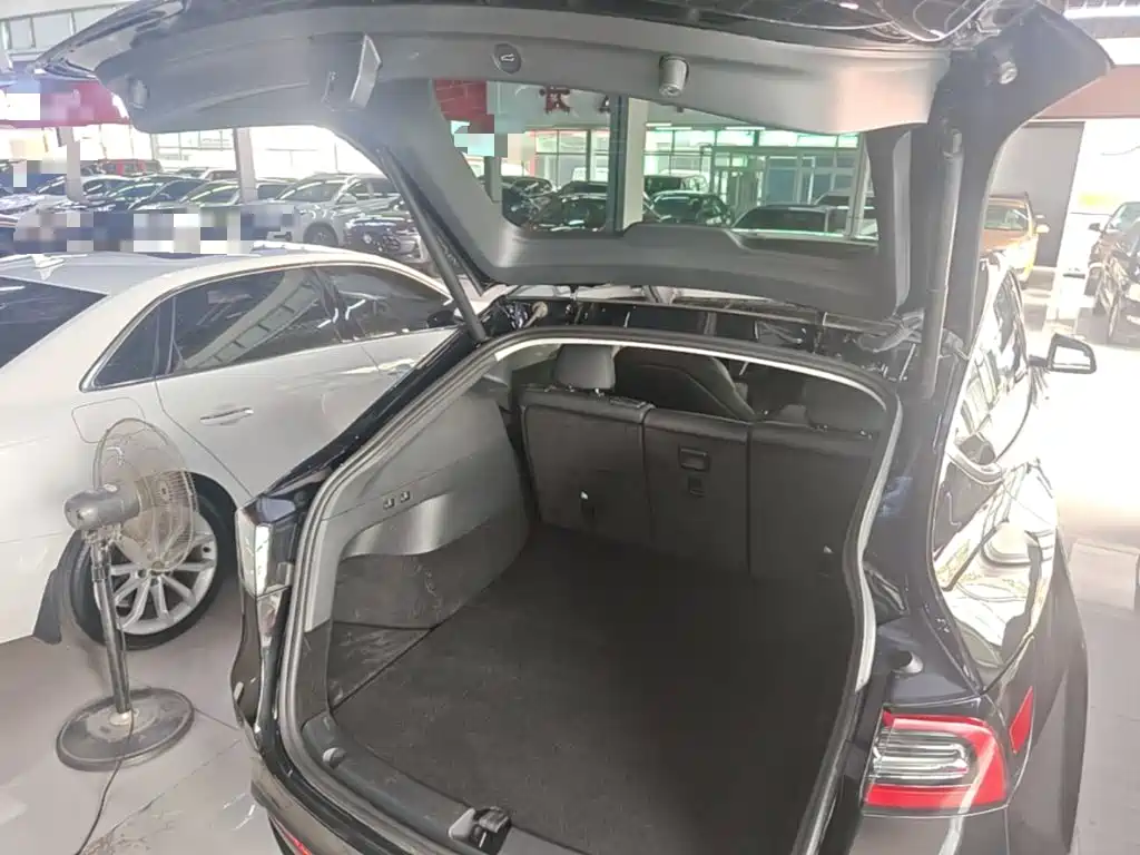 Tesla Model Y 2022 — фото 19
