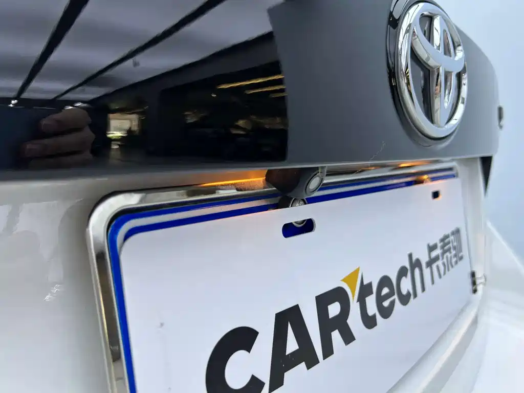 Toyota Yaris L 2022 — фото 15
