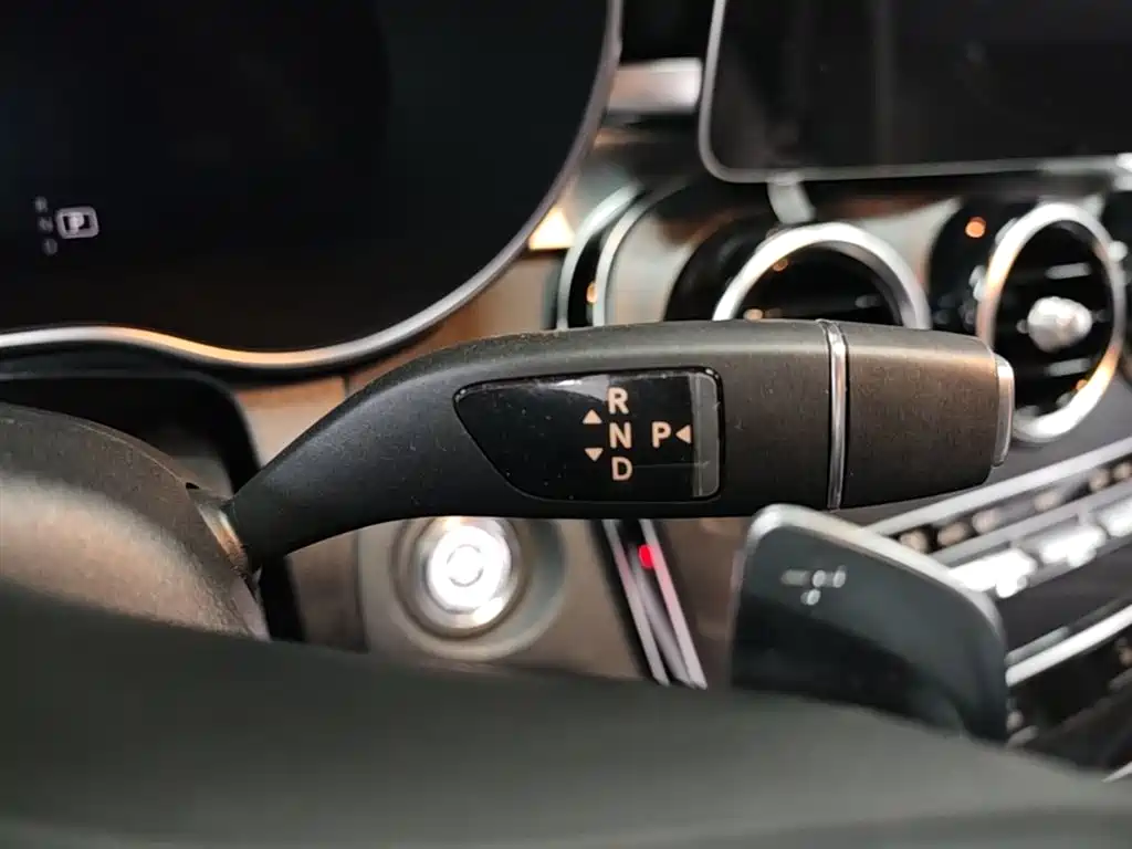 Mercedes-Benz C-Class 2019 — фото 14