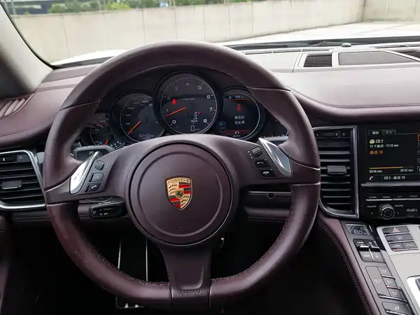 Porsche Panamera 2016