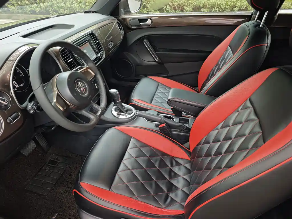 Volkswagen Beetle 2014