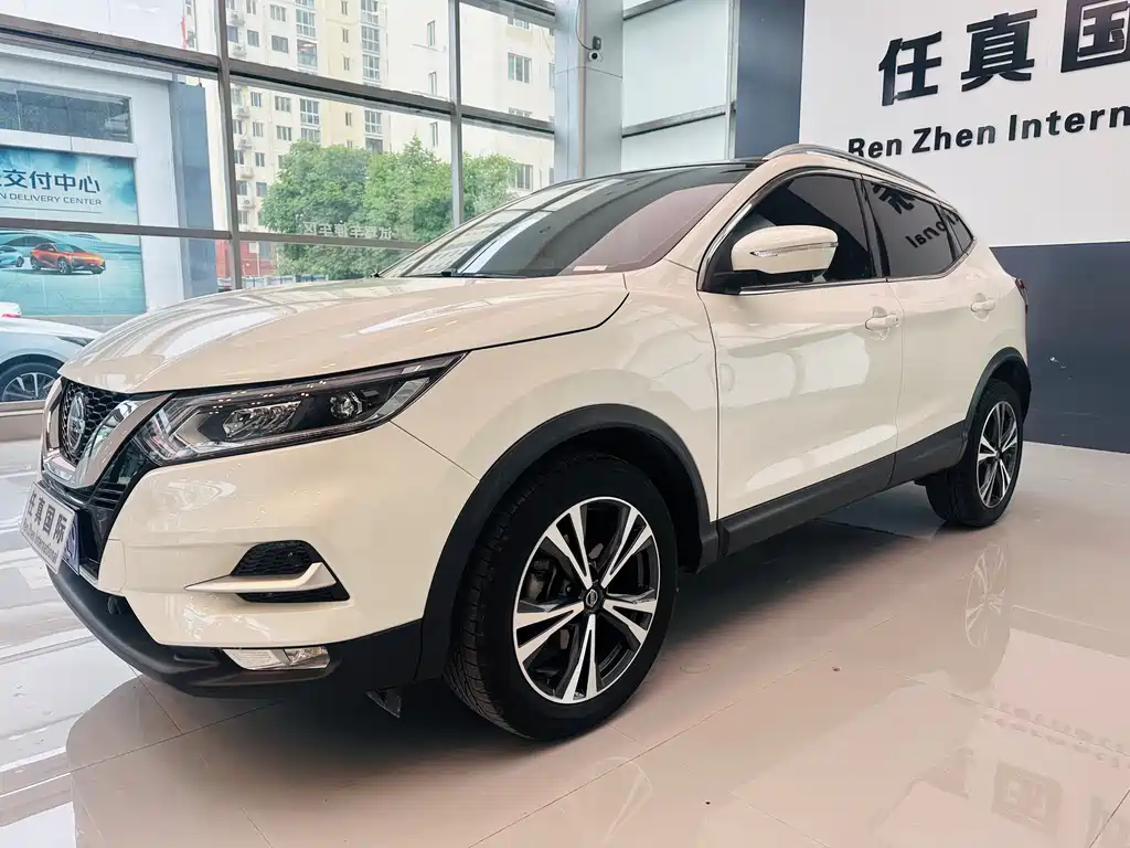 Nissan Qashqai 2022 — фото 1