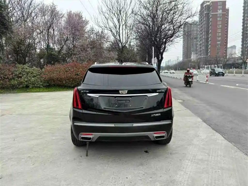 Cadillac XT5 2022 — фото 16