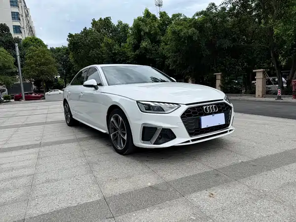 Audi A4L 2020