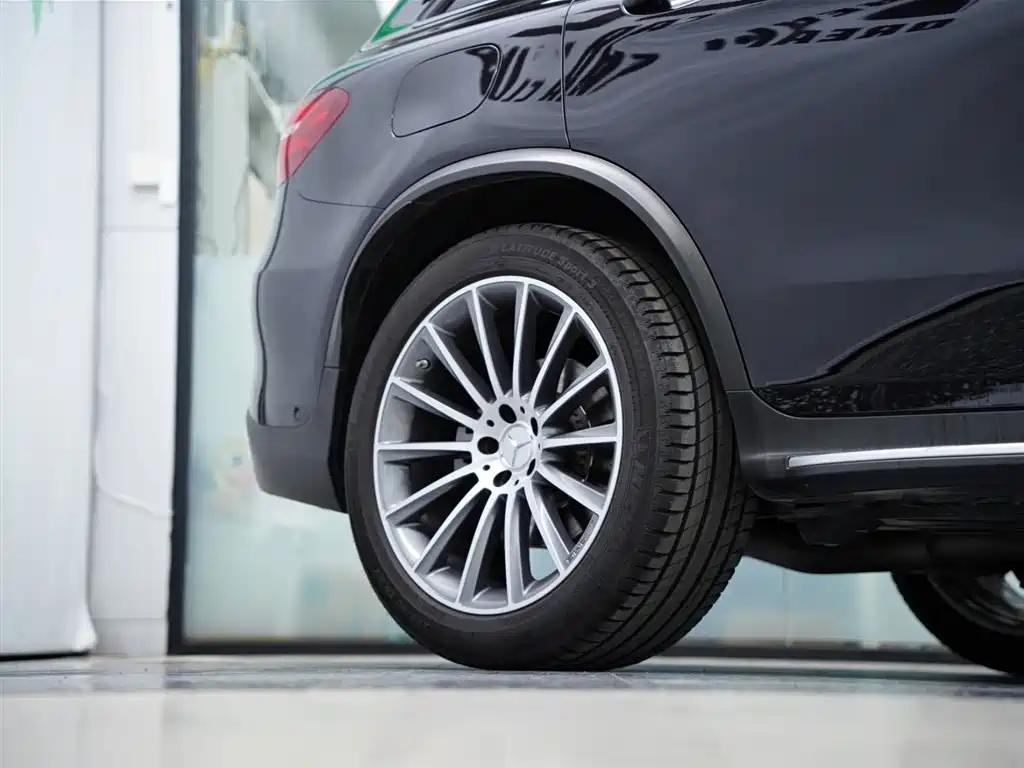 Mercedes-Benz GLC AMG 2019 — фото 54