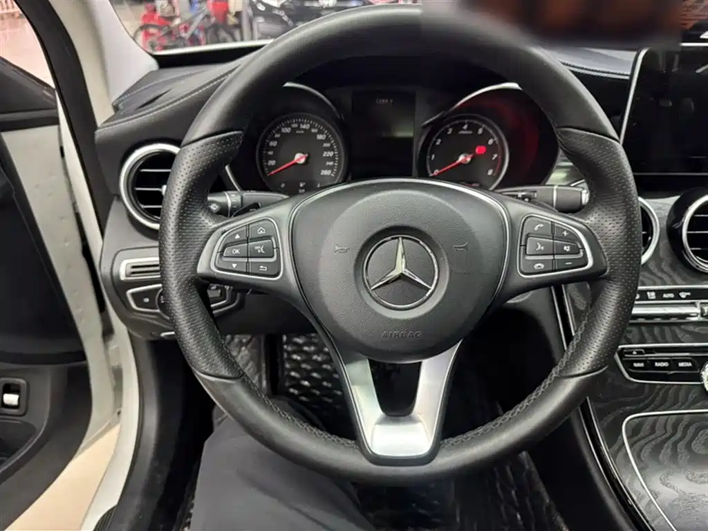 Mercedes-Benz C-Class 2018 — фото 9