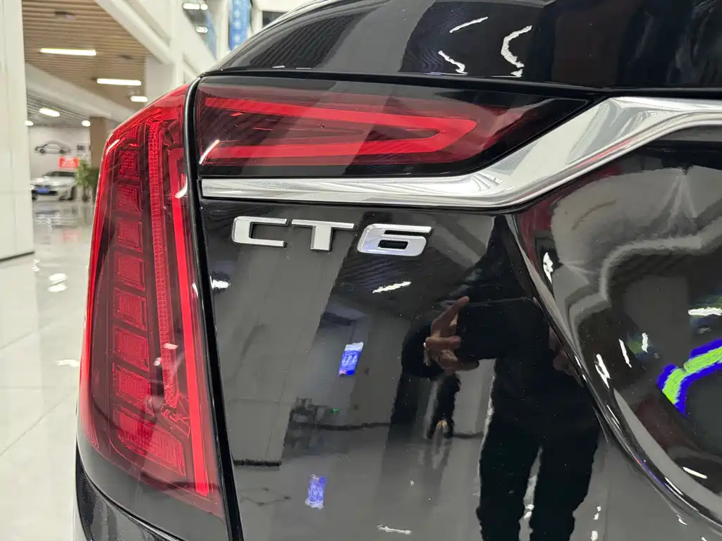 Cadillac CT6 2019 — фото 22