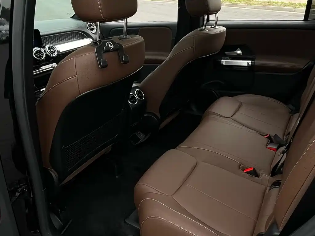 Mercedes-Benz GLB 2024