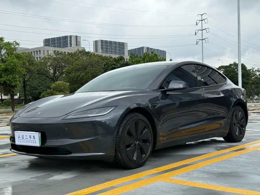 Tesla Model 3 2024 — фото 1