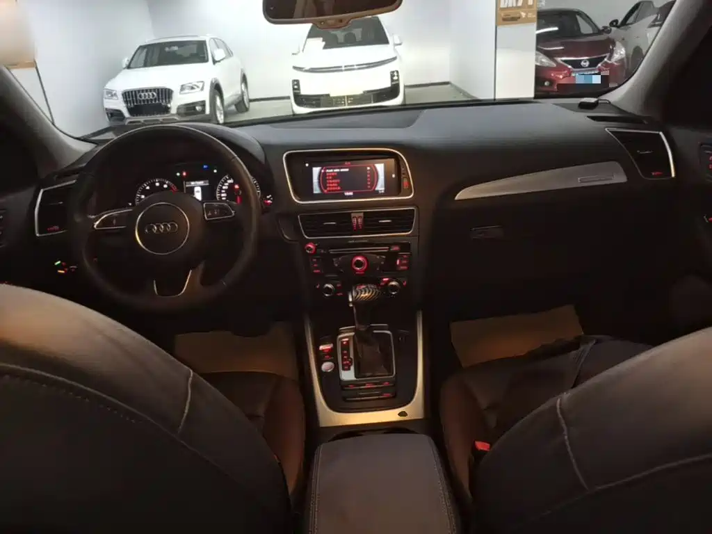 Audi Q5 2018 — фото 10