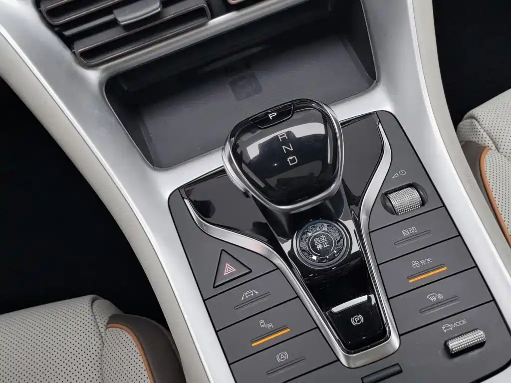 BYD Song Pro New Energy 2022 — фото 13