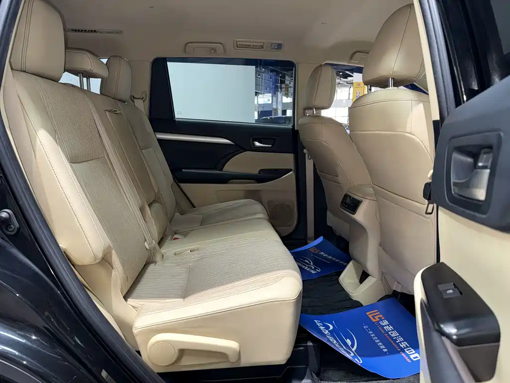 Toyota Highlander 2020 — фото 23