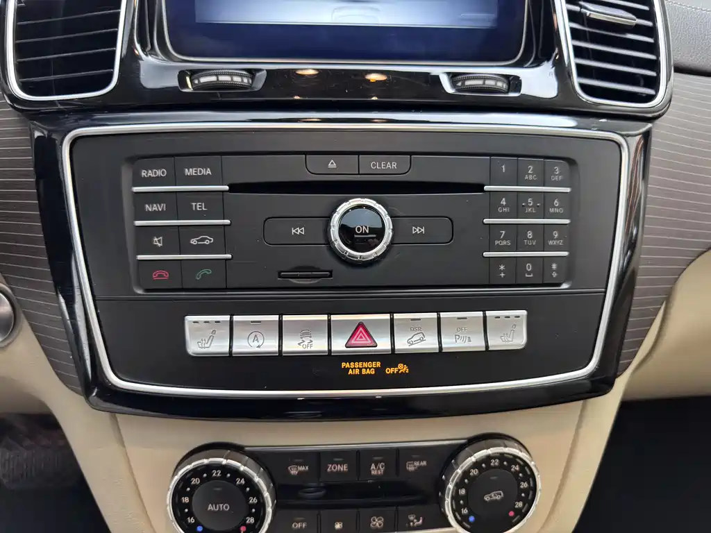 Mercedes-Benz GLE 2019 — фото 12