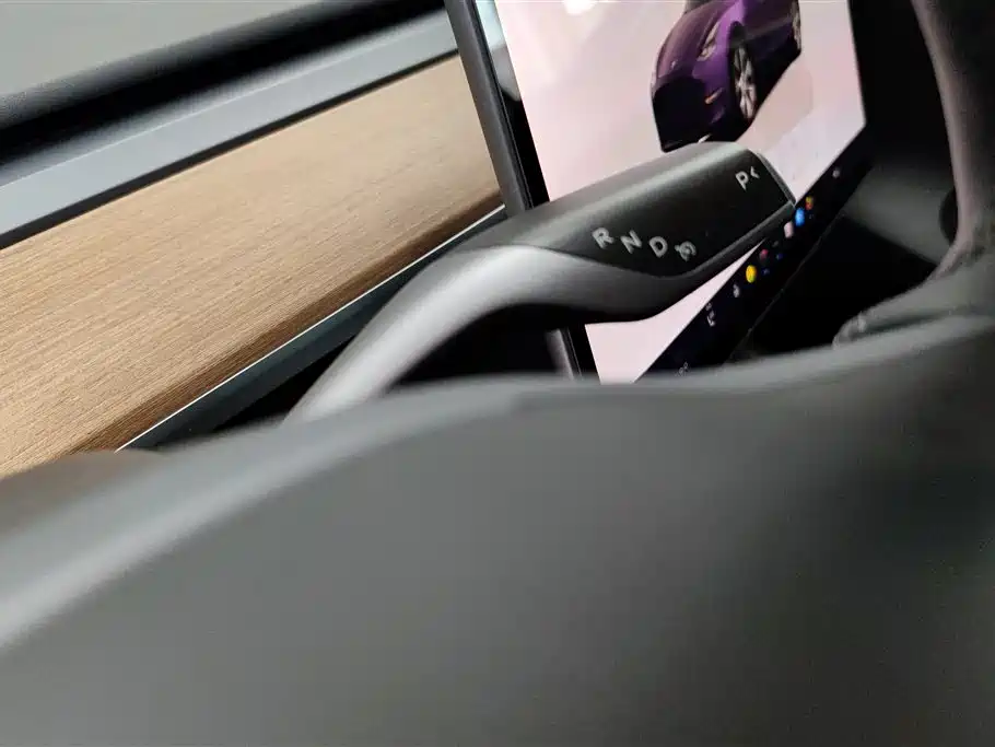 Tesla Model Y 2022 — фото 16