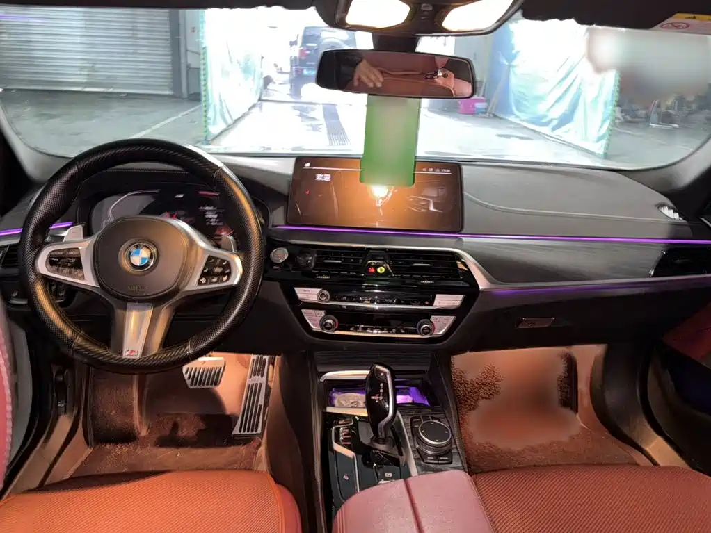 BMW 5 Series 2021 — фото 11