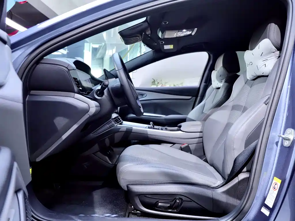 BYD Seal 07 DM-i 2025 — фото 19