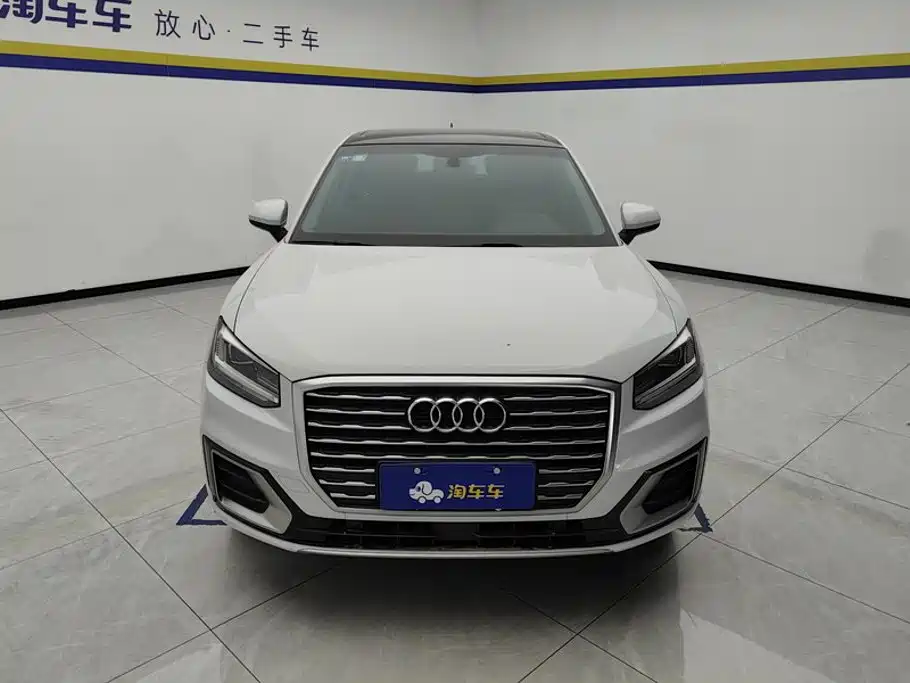 Audi Q2L 2019