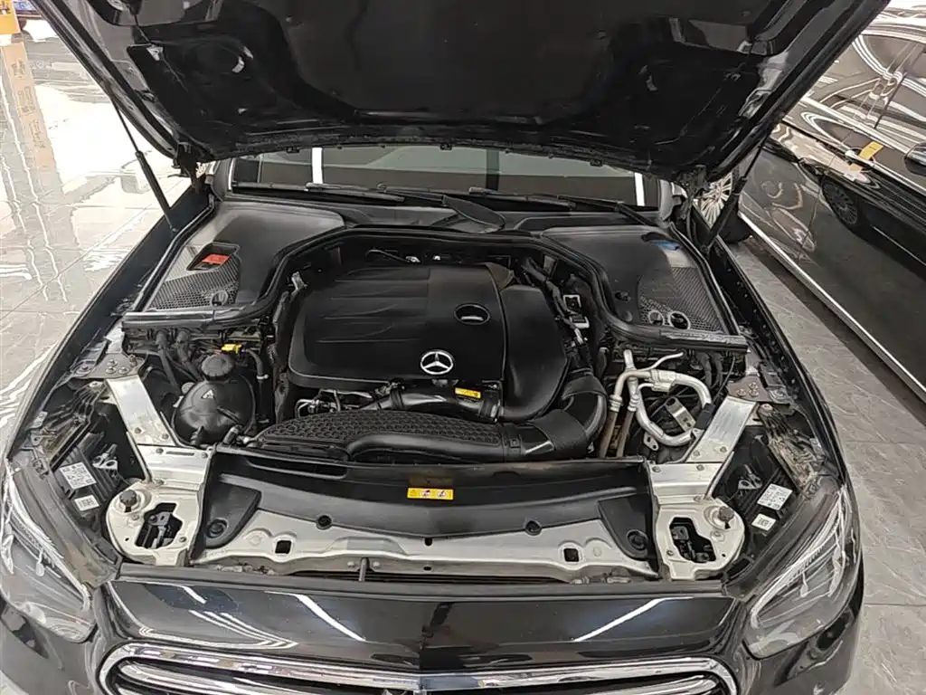 Mercedes-Benz E-Class 2023 — фото 20
