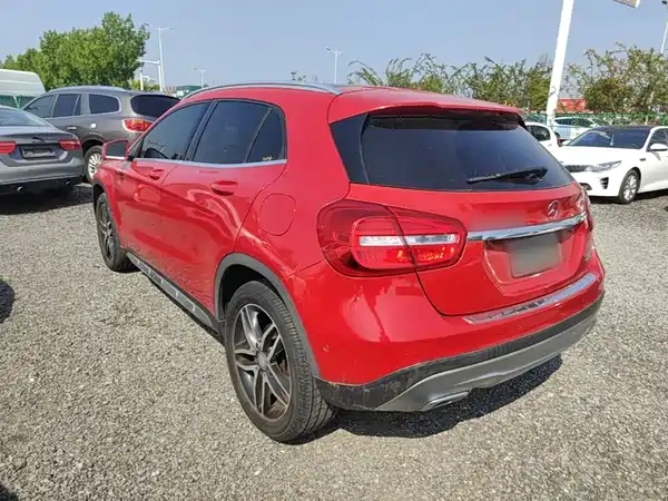 Mercedes-Benz GLA 2016