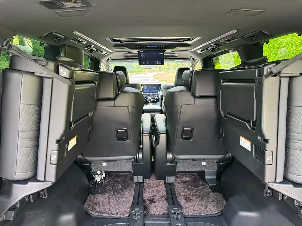 Toyota Alphard 2021 — фото 11