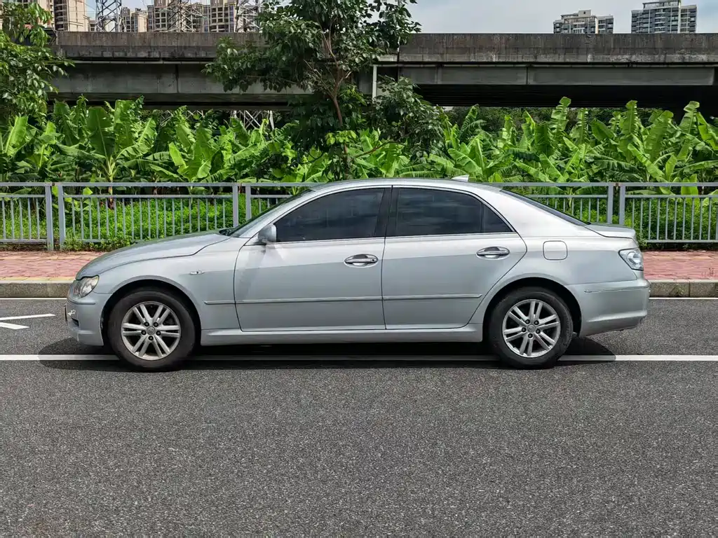 Toyota Reiz 2006