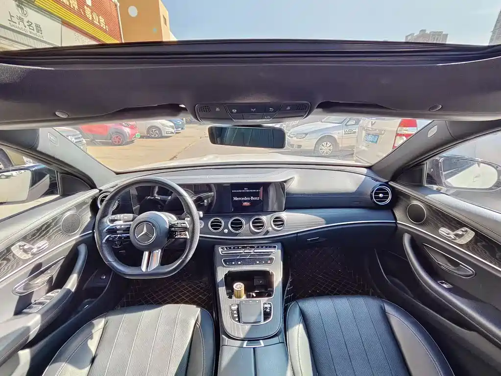 Mercedes-Benz E-Class 2021 — фото 16
