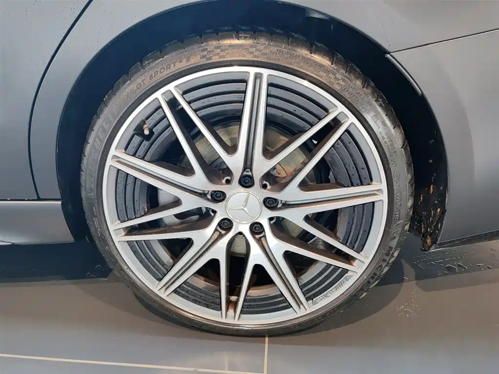 Mercedes-Benz C-Class AMG 2025 — фото 18