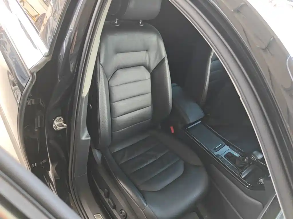 Volkswagen Phideon 2018 — фото 25