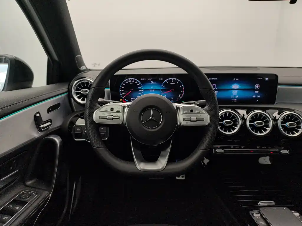 Mercedes-Benz A-Class 2020 — фото 15
