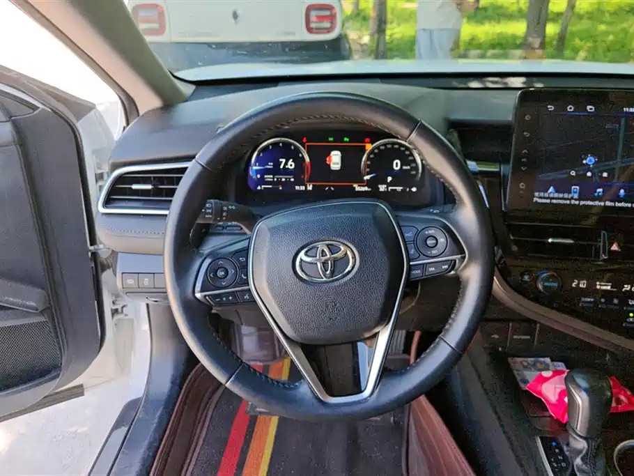 Toyota Camry 2024 — фото 15