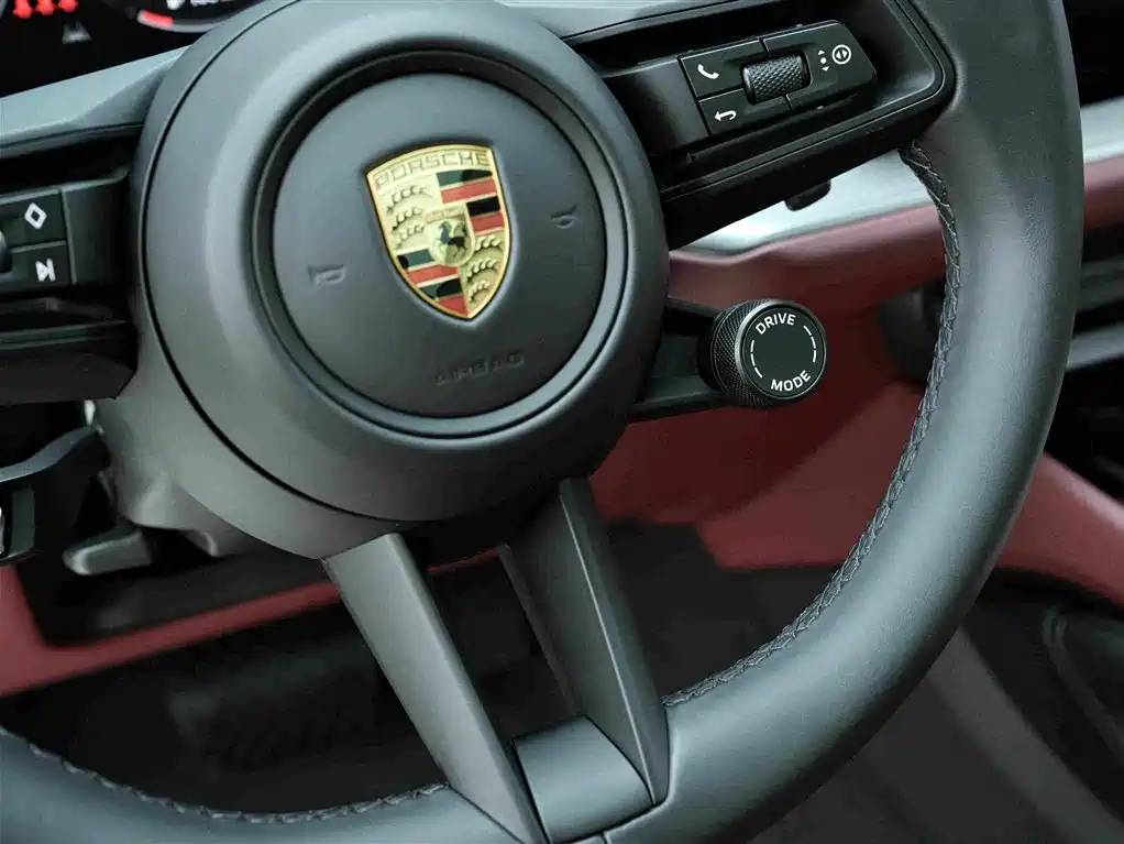 Porsche Cayenne 2024 — фото 17