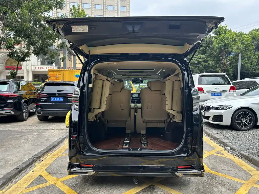 Toyota Vellfire 2021 — фото 21