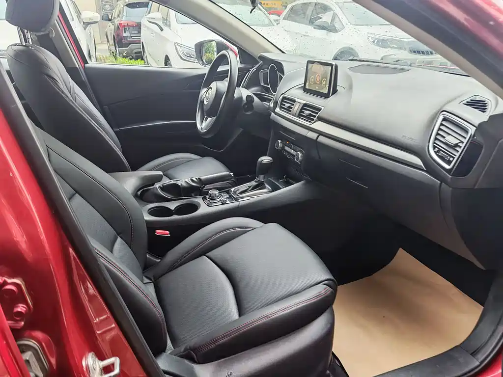 Mazda 3 Axela 2016 — фото 18