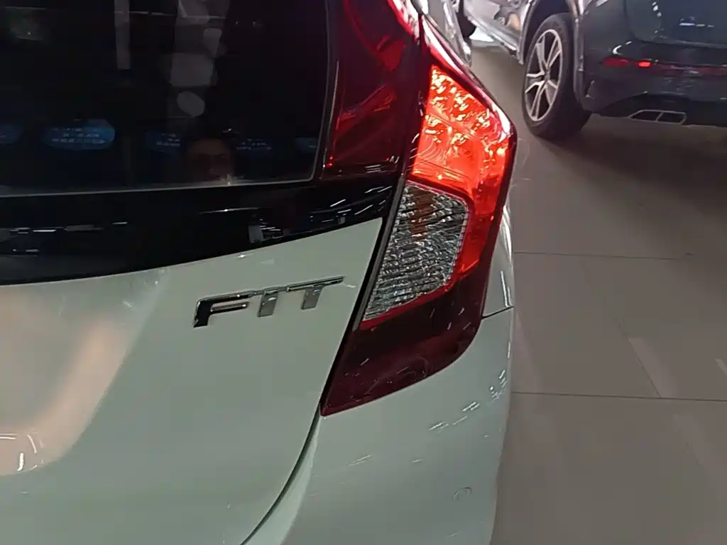 Honda Fit 2019 — фото 8