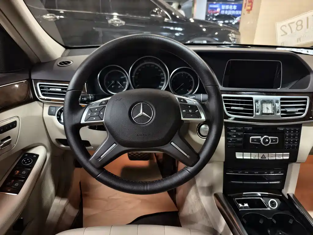 Mercedes-Benz E-Class 2015