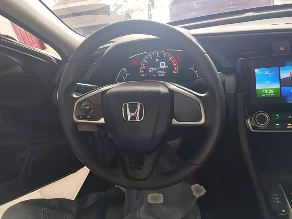 Honda Civic 2018 — фото 11