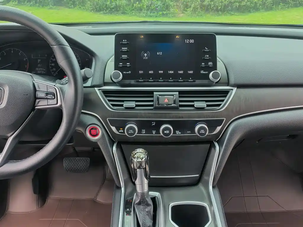 Honda Accord 2020 — фото 11