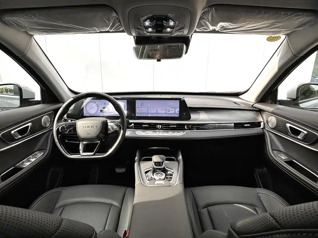 Chery Tiggo 8 PRO New Energy 2025 — фото 20
