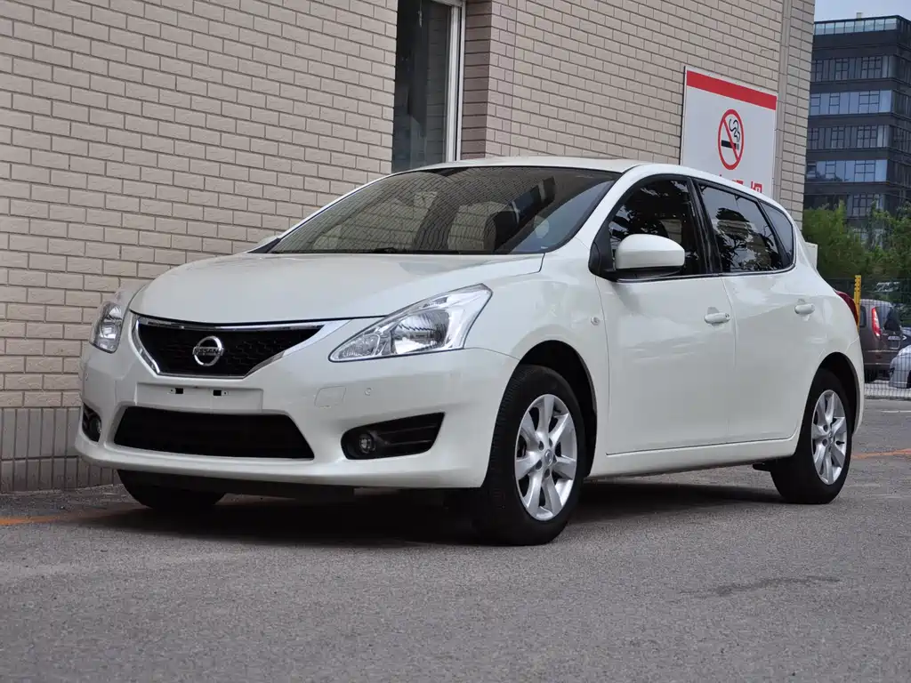 Nissan Tiida 2016