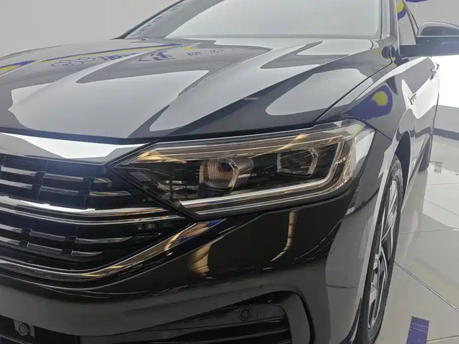 Volkswagen Sagitar 2023