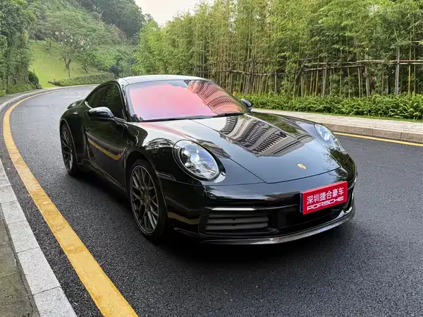 Porsche 911 2020